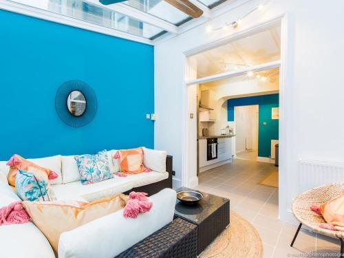 *new* Luxury 3bdr Property W/conservatory & Garden