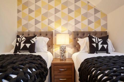 Savoy Court - Your Apartment