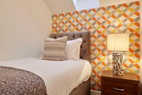 Savoy Court - Your Apartment