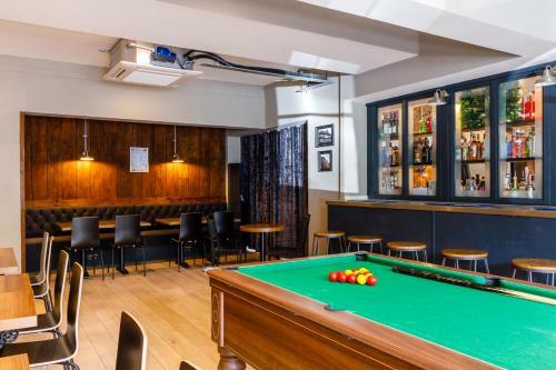 Hostal Ruby Pub & Hotel