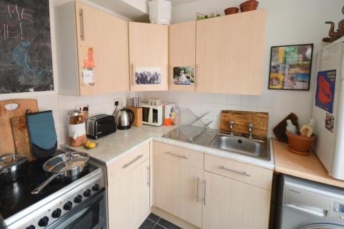 Bright Cosy Studio Apartment In Stokes Croft