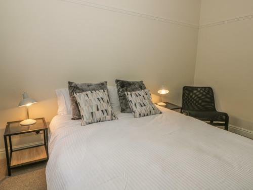 4 Castle Mews