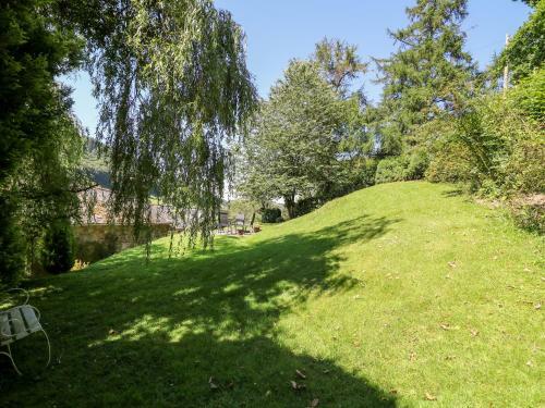 Lower Dolgenau (the Cottage)