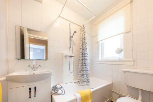 Airdrie Contractors Apartment