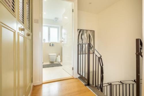 Apartamento Delightful Central Duplex - 2 Mins To Station