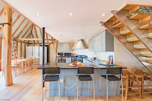 Great Higham Barn And Cottages