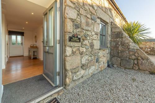 Poppy Cottage - Gonwin Manor