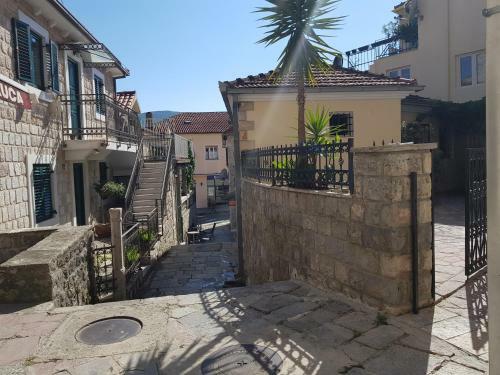 Herceg Novi Old Town Apartments