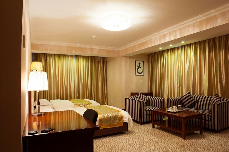 Platinum Hotel