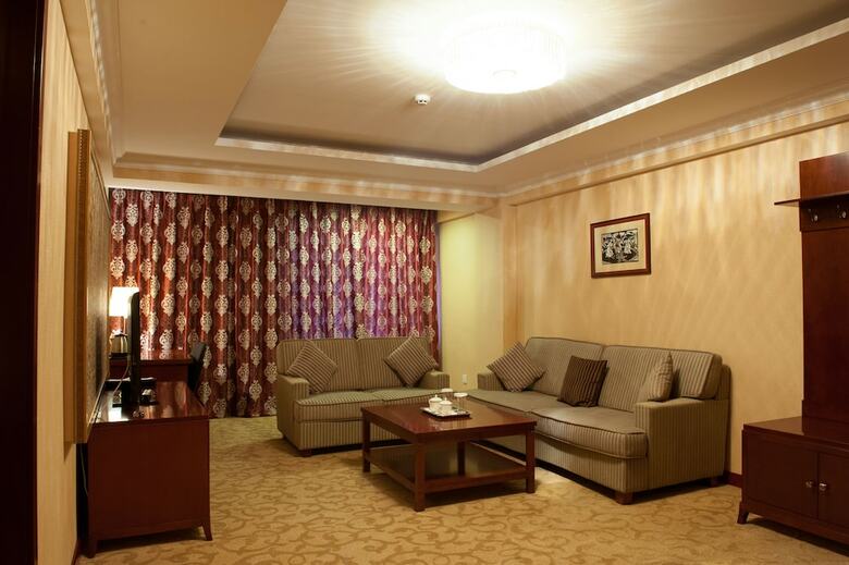 Platinum Hotel