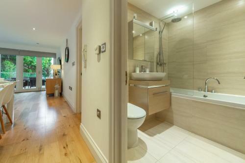 3 Sandy Lane