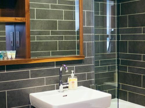 Super Central Cardiff Apartment Close To Stadiums!