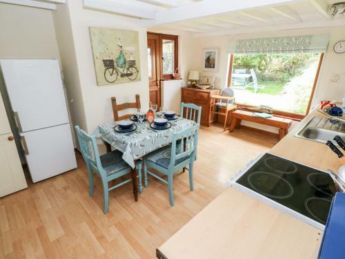2 Strand Cottages