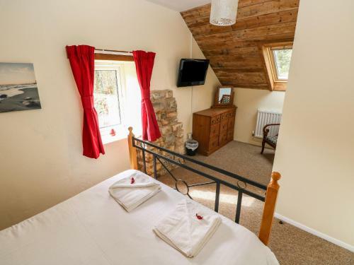 Pwll Cottage