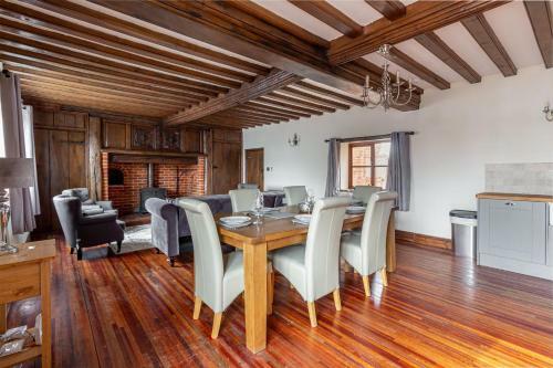 Stunning 5 Bed Cottage Cawston Norwich