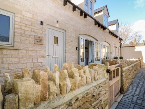 4 Loveday Mews