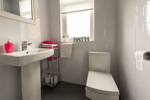 Premier - Ashgrove Apartment