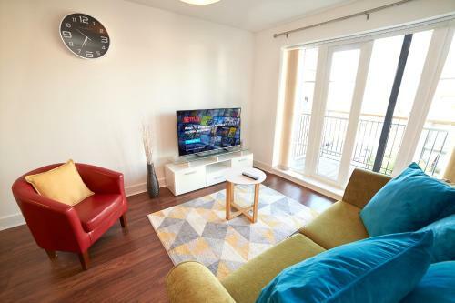 Clarendon Heights - Stylish Two-bedroom Apartment