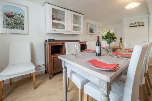 Crown Cottage