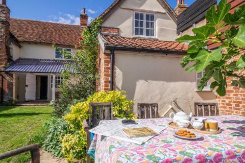 Crown Cottage