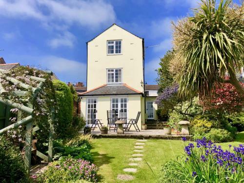 Mulberry Cottage