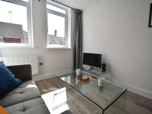 Simplistic Apartment In Coventry Near Herbert Art Gallery