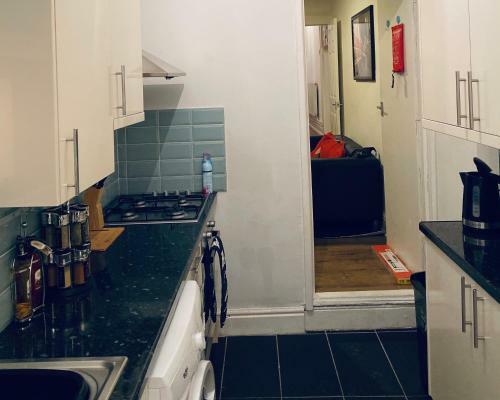 Large 4 Bedroom Home - City Centre
