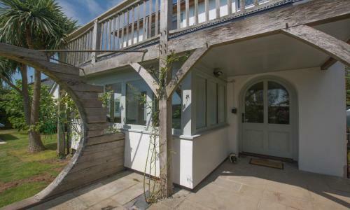 Bag-end House | 7 Bedrooms / Sleeps 14 | Hot Tub*