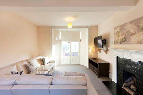 Donisthorpe Villa Sleeps 20 Wifi