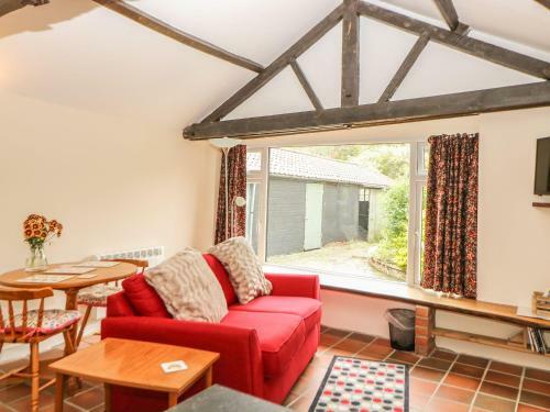 The Nest Box, Diss