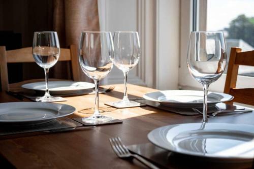 Apartamento Bright, Spacious West-end Flat, Near University