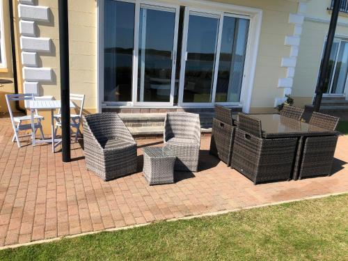 Oyster Bay Holiday Apartment Dundrum