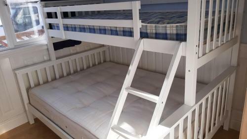11b Medmerry Park 2 Bedroom Chalet - No Manual Workers Allowed