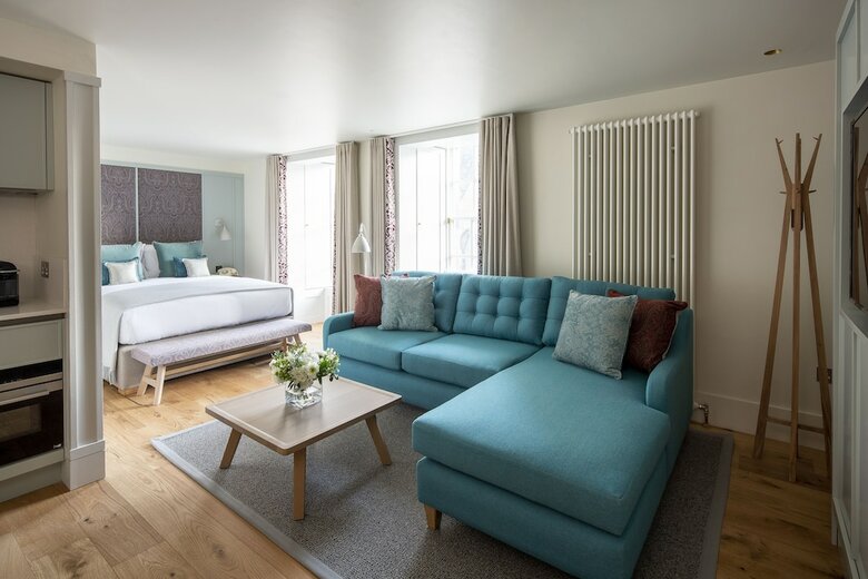 Cheval Abbey Strand Apartments, At Holyrood