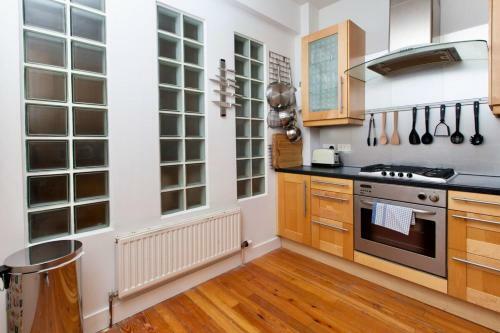 Gorgeous Home In Vibrant Leith - Sleeps 6