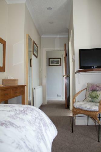 Hostal Whitecroft B&B