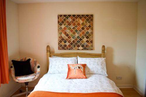 Spacious 3 Bed Apartment In Central Location