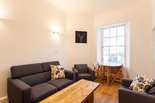 Incredibly Central 2 Bed Apartment