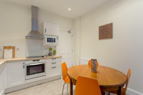 Apartamento Altido Spacious 3-bed By The Meadows