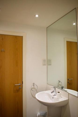 Bright Apartment On The Grassmarket Sleeps 2
