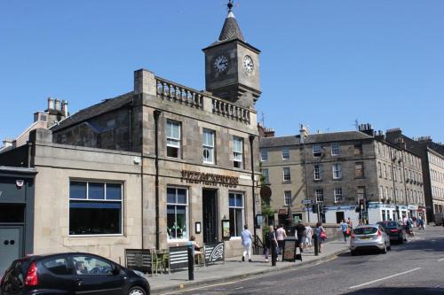 Apartamento Sunny First Floor Stockbridge Flat