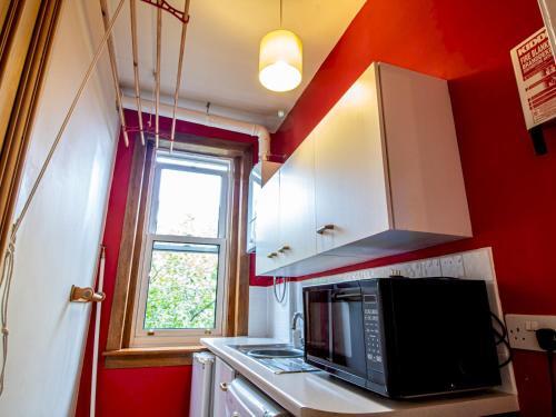 Beautiful Georgian Style Morningside Apartment