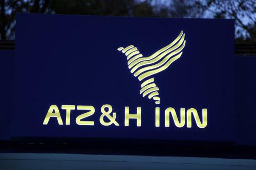 Hotel Atz&h Inn