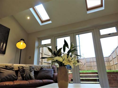 3 Bed Farnborough Air Accommodation