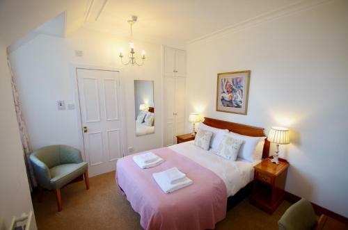Hostal The Pines House