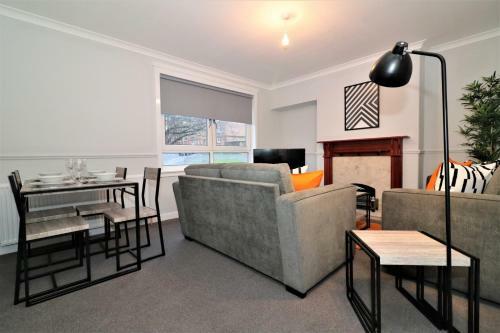 Greenock West Apartment