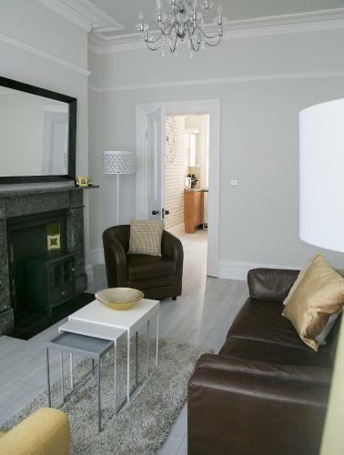 Glebe Apartment 1