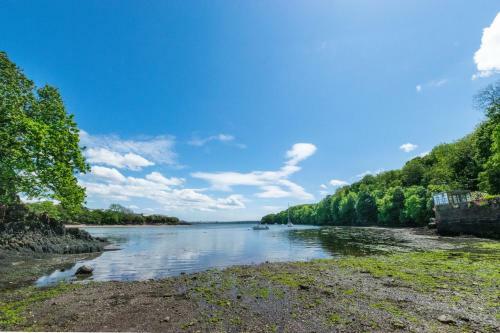 Hafan Y Traeth (sandy Haven)