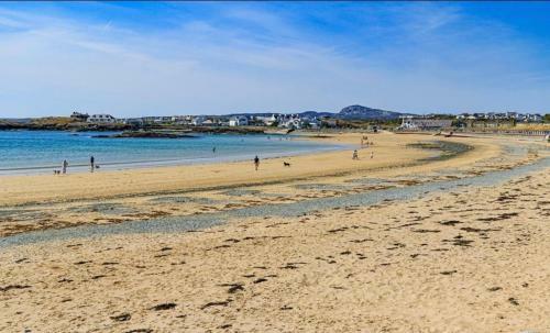Property 5 Minutes Walk From Trearddur Bay Beach