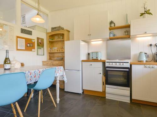 2 Brook Cottages
